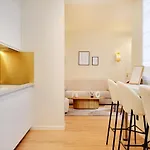 Chic - 2br-6p - Opera House