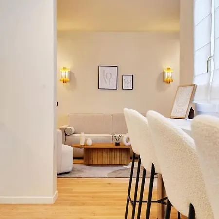 Chic - 2br-6p - Opera House Apartman *