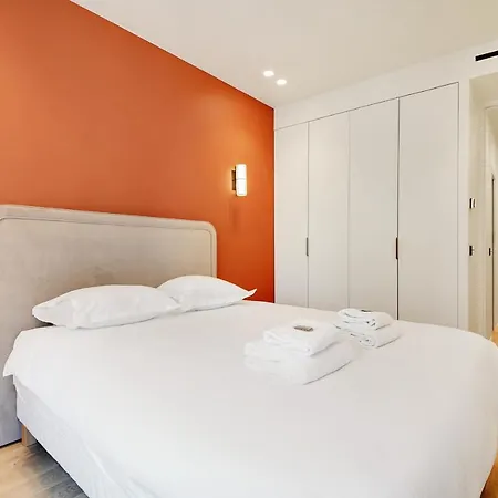 Chic - 2br-6p - Opera House Apartment